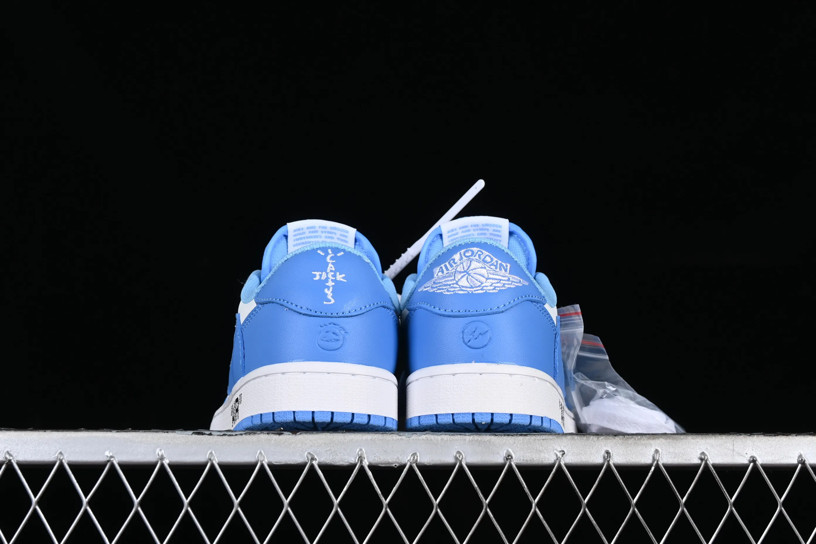 All categories Air Jordan Jordan series basketball shoes Air Jordan 1 Low Travis Scott x Air Jordan 1 Low OG AJ1 Joe 1 undercut low DM7866-180
